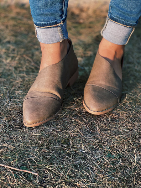 Khaki Fall Flats